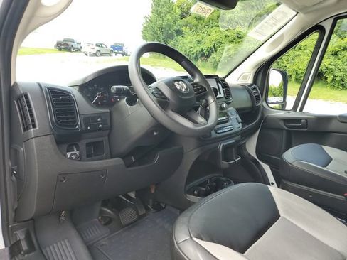 Used 2025 RAM ProMaster 2500 w/ Convenience Group FWD image 13