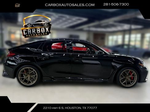 Used 2023 Honda Civic Type R image 5