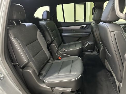 Certified 2025 Buick Enclave Sport Touring image 20