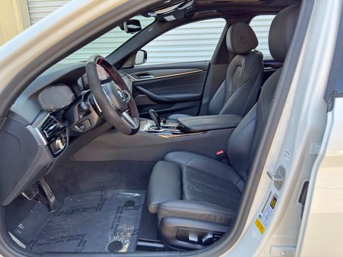 Used 2021 BMW 540i w/ Executive Package RWD image 18