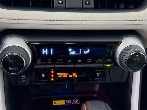 Certified 2022 Toyota RAV4 Limited image 15