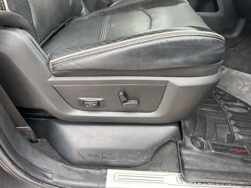 Used 2019 RAM 3500 Laramie image 61