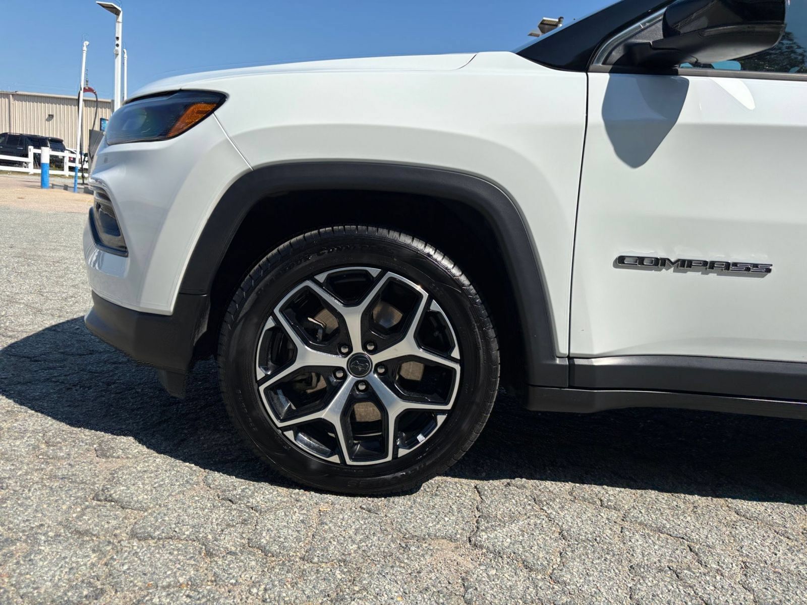Used 2025 Jeep Compass Limited AWD/4WD image 30