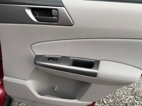 Used 2011 Subaru Forester 2.5X w/ Alloy Wheel Value Pkg image 22