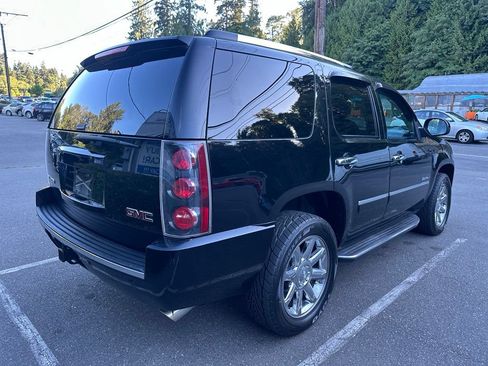 Used 2013 GMC Yukon Denali AWD/4WD image 5