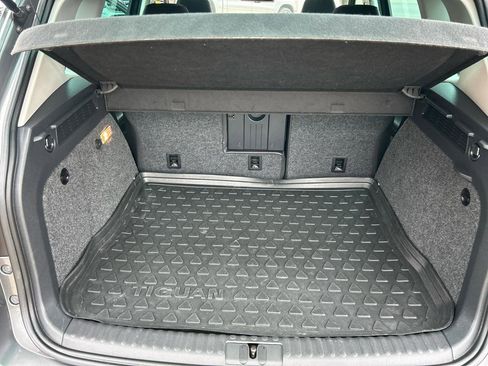 Used 2016 Volkswagen Tiguan SE image 12