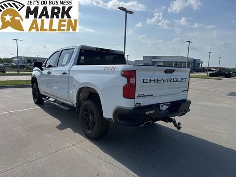 Used 2021 Chevrolet Silverado 1500 Custom Trail Boss w/ LPO, Dark Essentials Package image 4