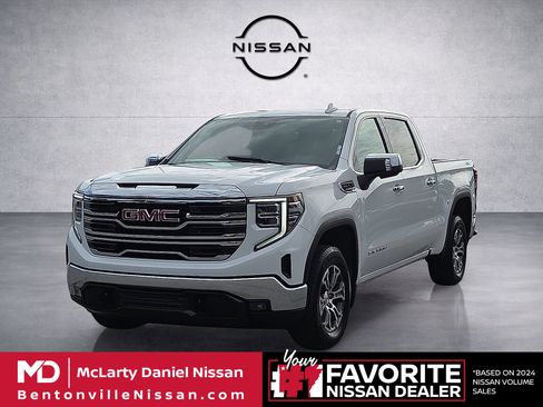 Used 2026 GMC Sierra 1500 SLT AWD/4WD image 2