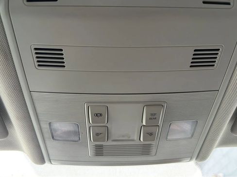 Used 2019 Volkswagen Jetta S image 25