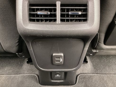 Used 2023 GMC Terrain SLE w/ Driver Convenience Package image 30