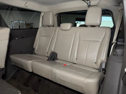 Used 2018 Ford Expedition Max XLT w/ Equipment Group 202A AWD/4WD image 18