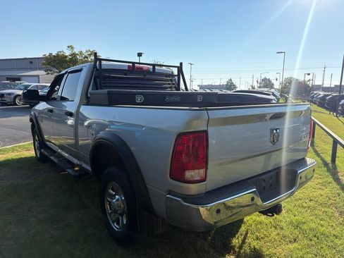 Used 2017 RAM 2500 Tradesman w/ Chrome Appearance Group AWD/4WD image 4
