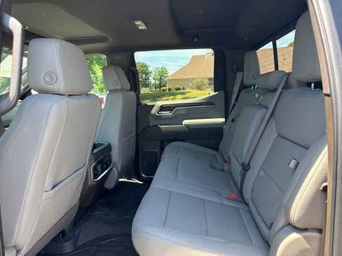 Used 2026 GMC Sierra 1500 SLT w/ SLT Premium Plus Package AWD/4WD image 12