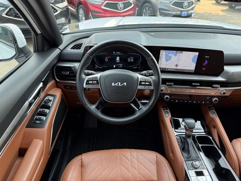 Used 2025 Kia Telluride EX X-Line AWD/4WD image 2