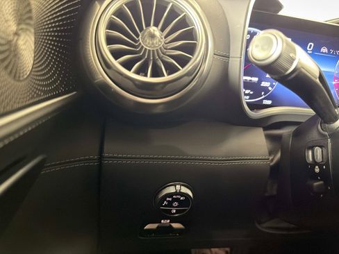 Used 2022 Mercedes-Benz SL 63 AMG 4MATIC image 40