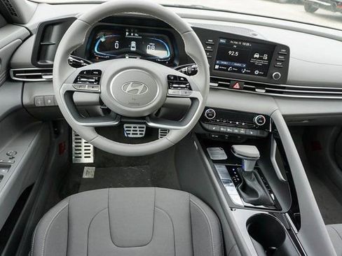 New 2026 Hyundai Elantra SEL Sport Premium FWD image 15