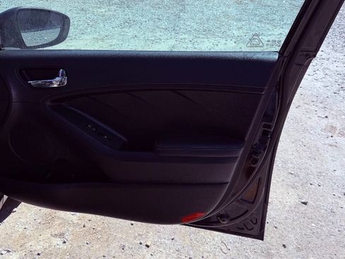 Used 2014 Kia Forte EX image 15