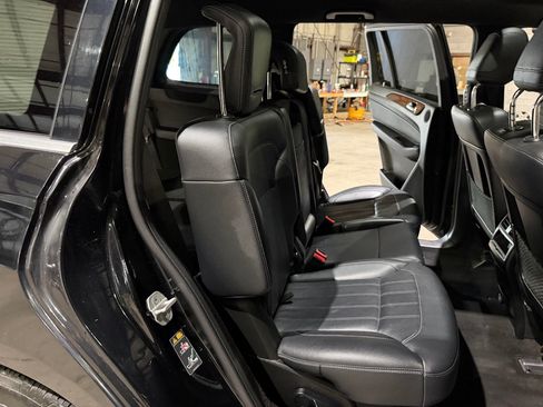 Used 2018 Mercedes-Benz GLS 450 4MATIC w/ Premium Package image 22