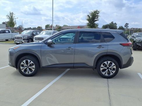 Used 2023 Nissan Rogue SV image 18