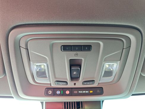 Used 2023 GMC Sierra 1500 Denali w/ Technology Package AWD/4WD image 22