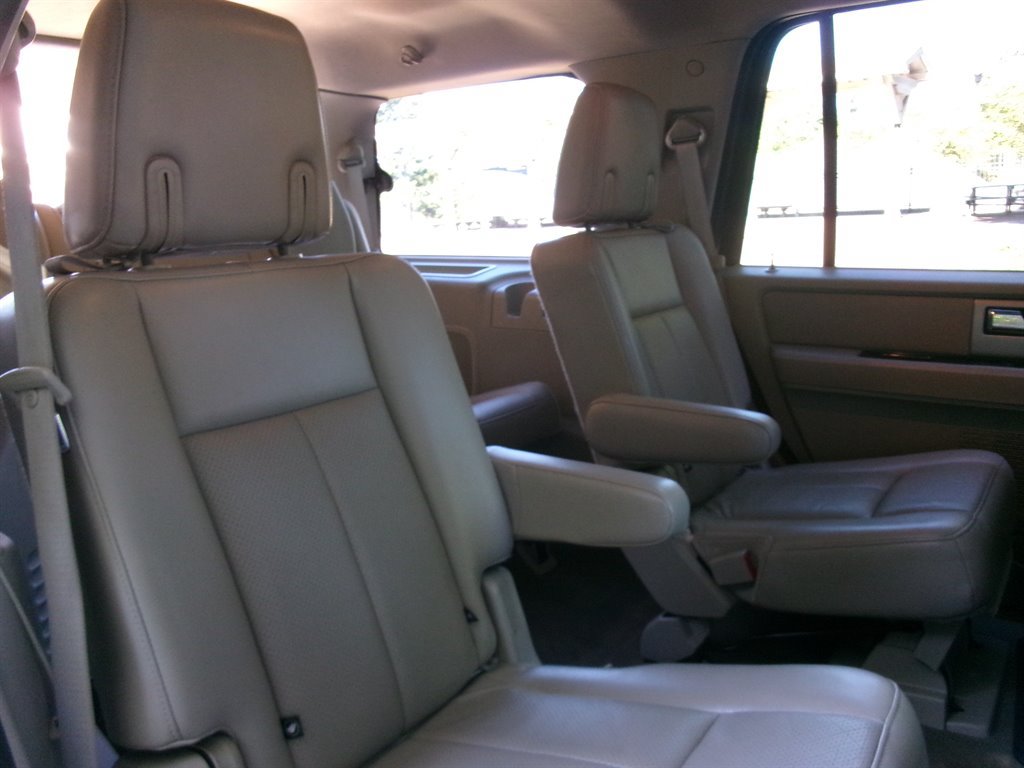 Used 2012 Ford Expedition Limited AWD/4WD image 27