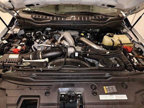 Used 2020 Ford F250 XLT image 35