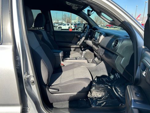 Certified 2020 Toyota Tacoma TRD Off-Road image 28