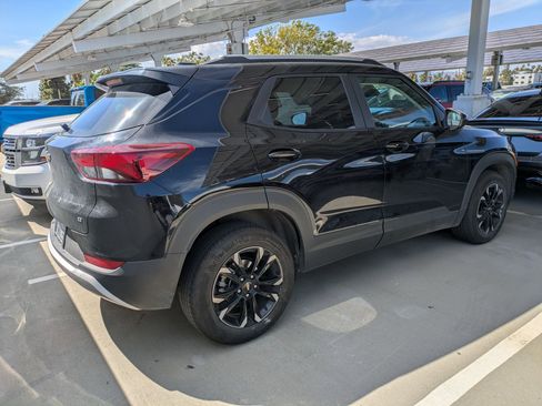Used 2023 Chevrolet TrailBlazer LT image 3