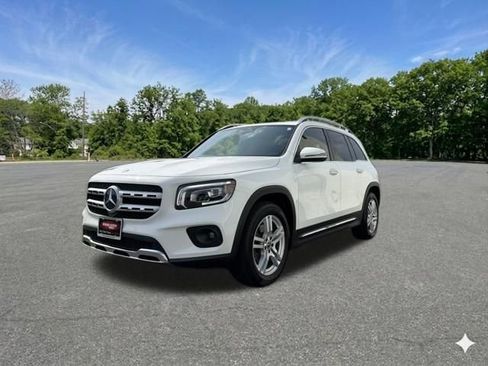 Used 2022 Mercedes-Benz GLB 250 4MATIC image 4