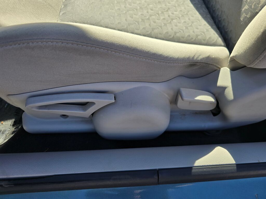Used 2009 Chevrolet Cobalt LS FWD image 23