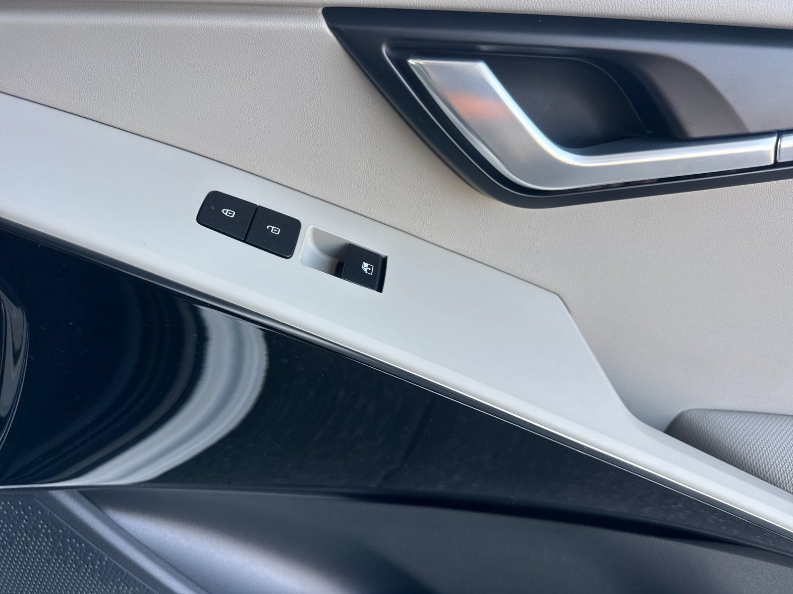 New 2026 Kia Niro Wave w/ Wave Preserve Package FWD image 19