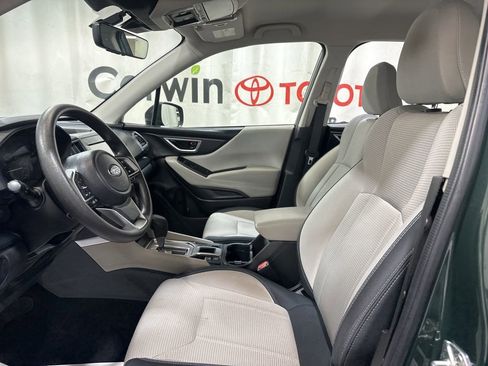 Used 2023 Subaru Forester Base image 22
