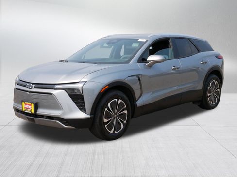 Used 2024 Chevrolet Blazer EV LT AWD/4WD image 3