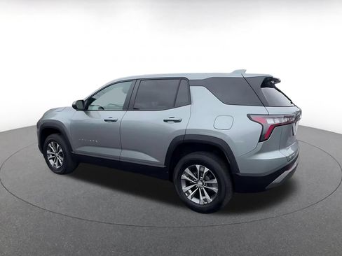 Used 2025 Chevrolet Equinox LT FWD image 9
