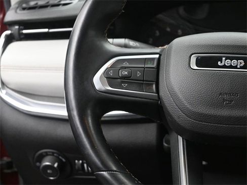 Used 2022 Jeep Compass Limited image 30