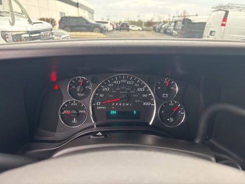 Used 2024 Chevrolet Express 3500 LT w/ LT Preferred Equipment Group RWD image 18