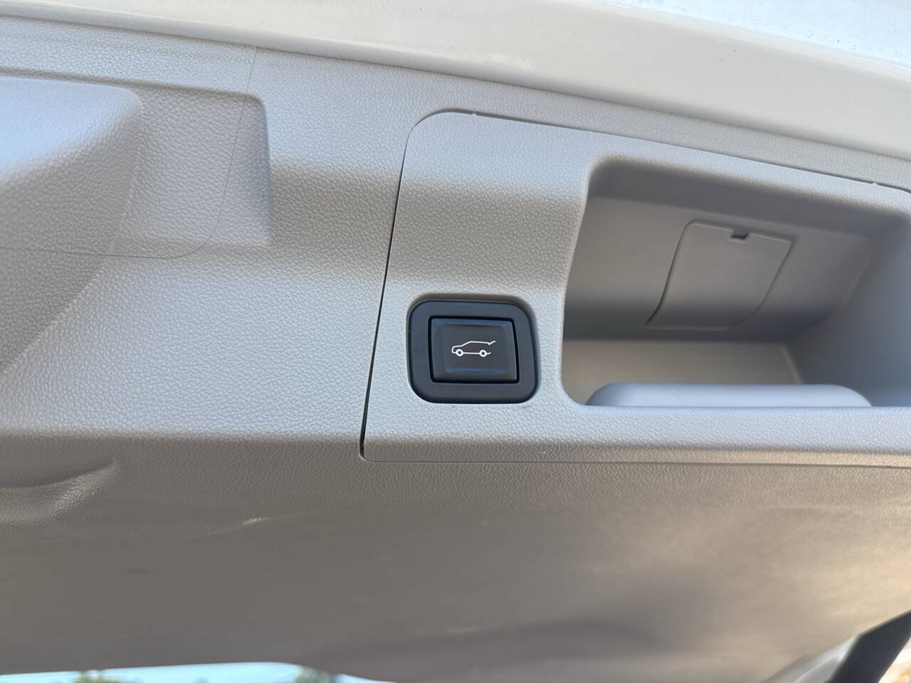 Used 2021 GMC Acadia SLT FWD image 29