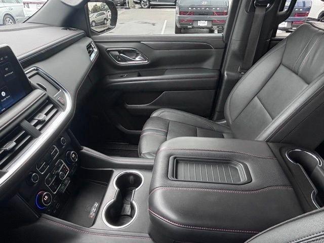 Used 2022 Chevrolet Suburban RST w/ Luxury Package AWD/4WD image 36