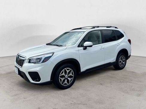 Used 2021 Subaru Forester Premium AWD/4WD image 2