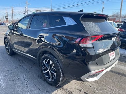 Used 2025 Kia Sportage EX image 4