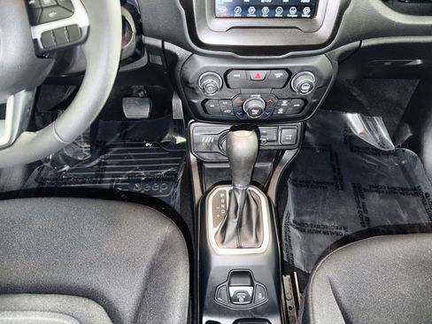 Used 2019 Jeep Renegade Latitude image 21