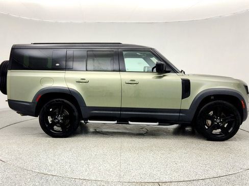 Used 2023 Land Rover Defender 130 S image 4