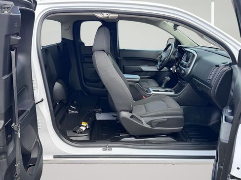 Used 2021 Chevrolet Colorado LT w/ Fleet Safety Package image 24