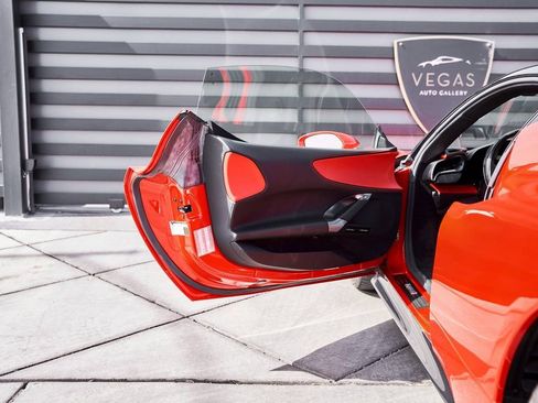 Used 2021 Ferrari SF90 Stradale image 32