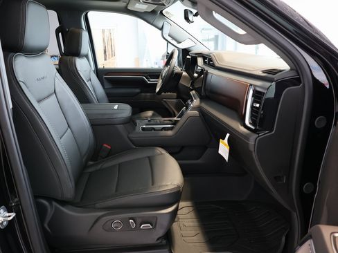 New 2026 GMC Sierra 3500 Denali w/ Denali Reserve Package image 43