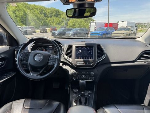 Used 2021 Jeep Cherokee Trailhawk w/ Sun, Sound & Nav Group AWD/4WD image 16