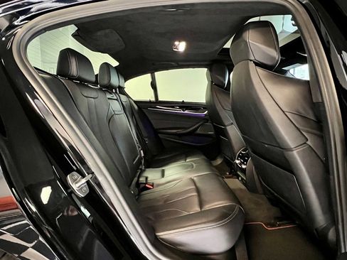 Used 2018 BMW M5 image 18