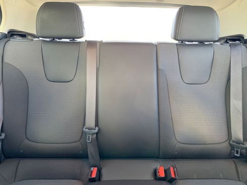 Used 2025 Buick Encore GX Preferred image 37