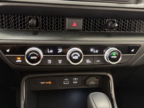 Used 2025 Honda CR-V EX image 19