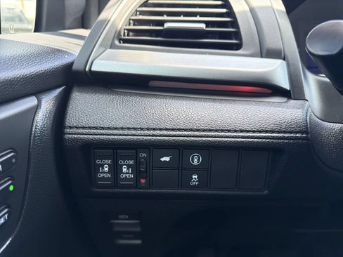Used 2024 Honda Odyssey Sport image 27